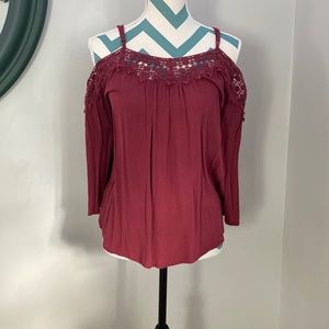 Xhilaration medium maroon cold shoulder top